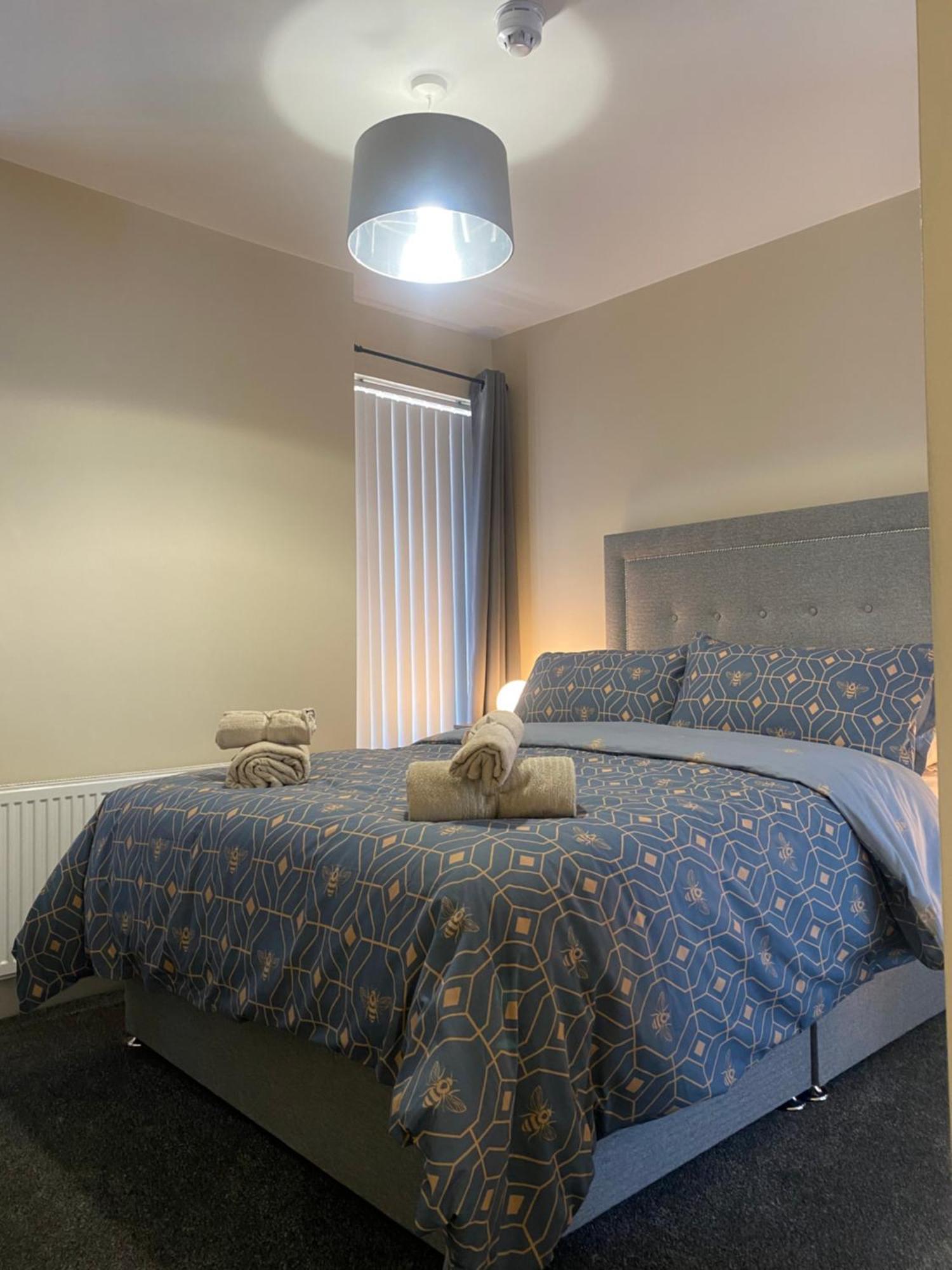 Roskeen Townhouse Belfast Eksteriør bilde