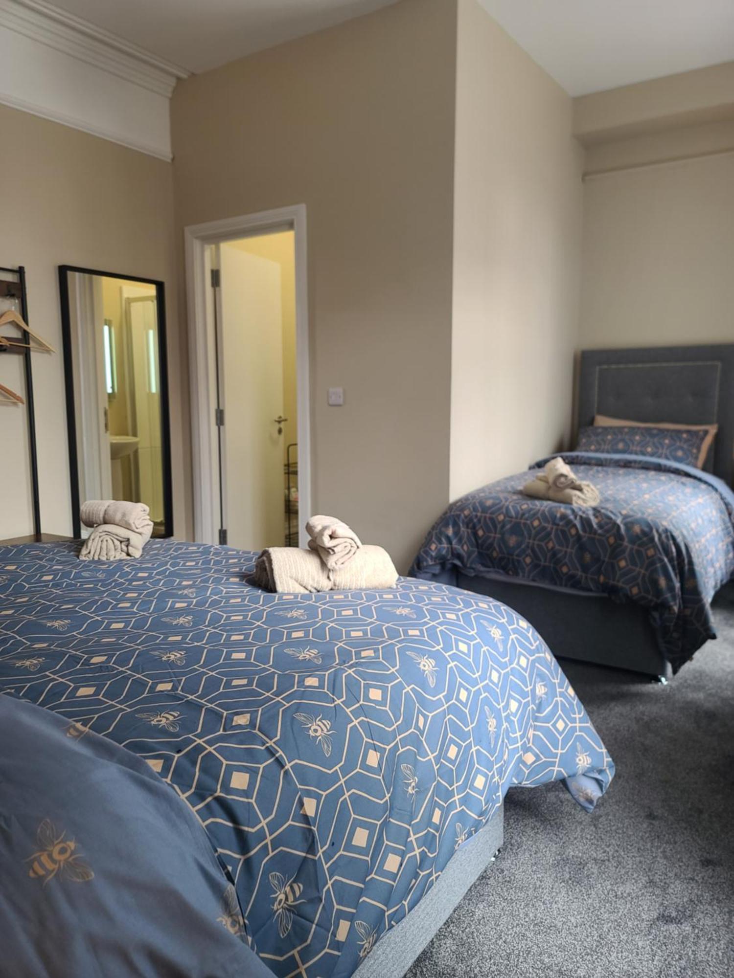 Roskeen Townhouse Belfast Eksteriør bilde